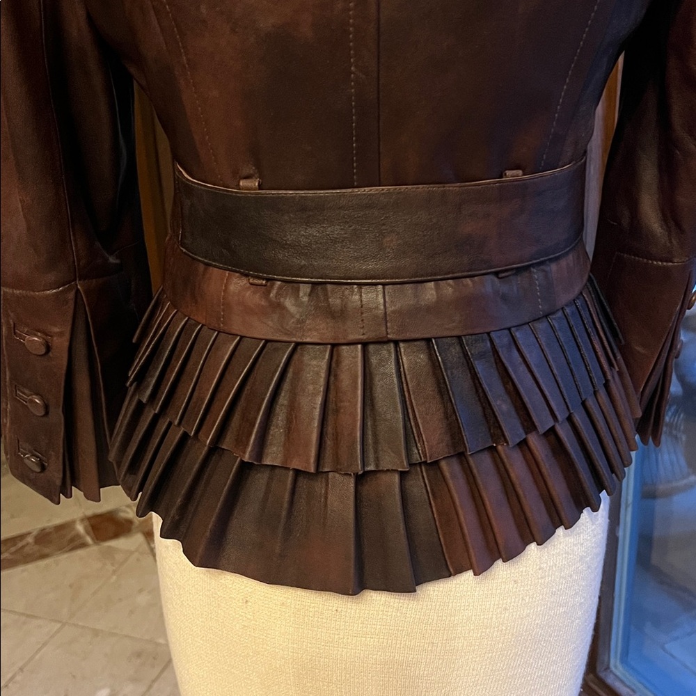 Vintage LAMB Brown Leather Women's Jacket - Picture 5 of 15